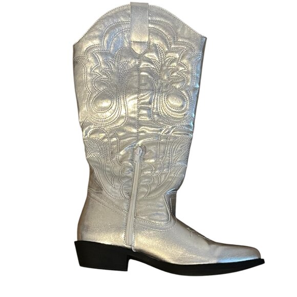 NEW-Silver Metallic Low Heeled Cowboy Boots Size: 9 - Picture 2 of 7